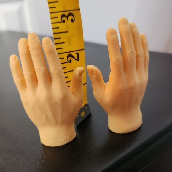 Set Of 2 McPhee Mini Hands By Archie McPhee - Picture 2 of 6